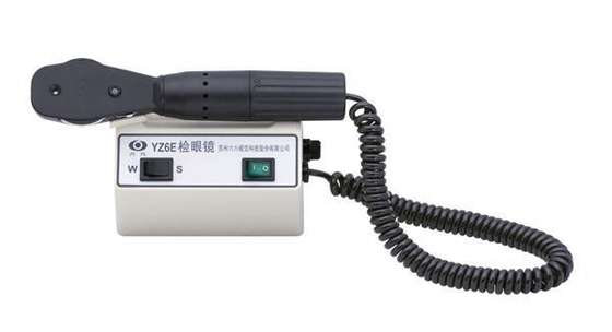 Oftalmoscopio portátil del equipamiento médico de YZ6E con el bulbo de halógeno 6V/5W